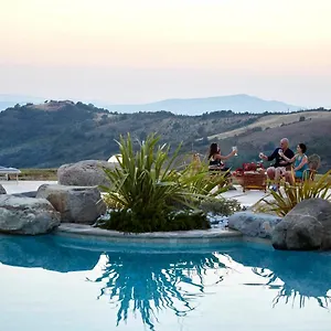 Fattoria La Pieve Vakantieboerderij Stribugliano