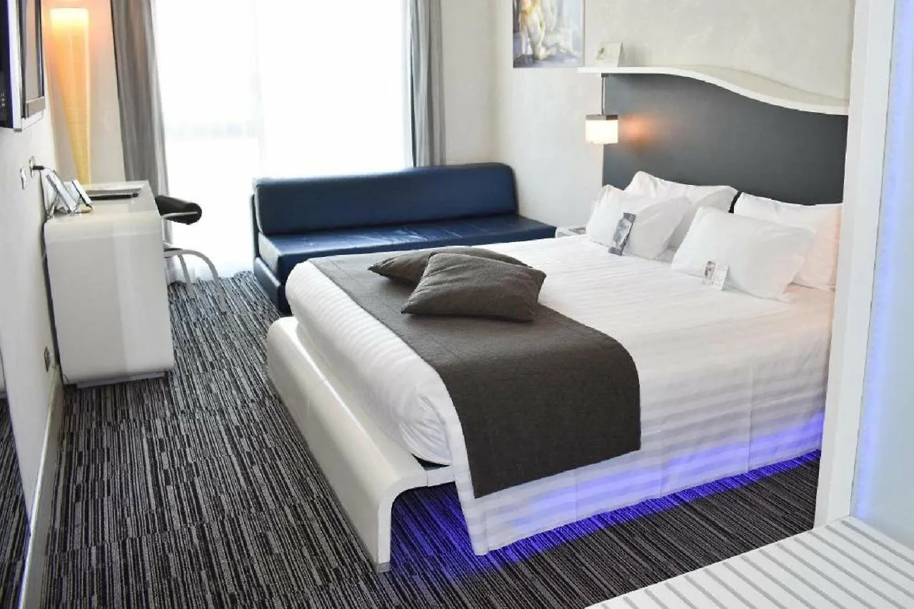 Best Western Premier Hotel Royal Santina Rome 4*,