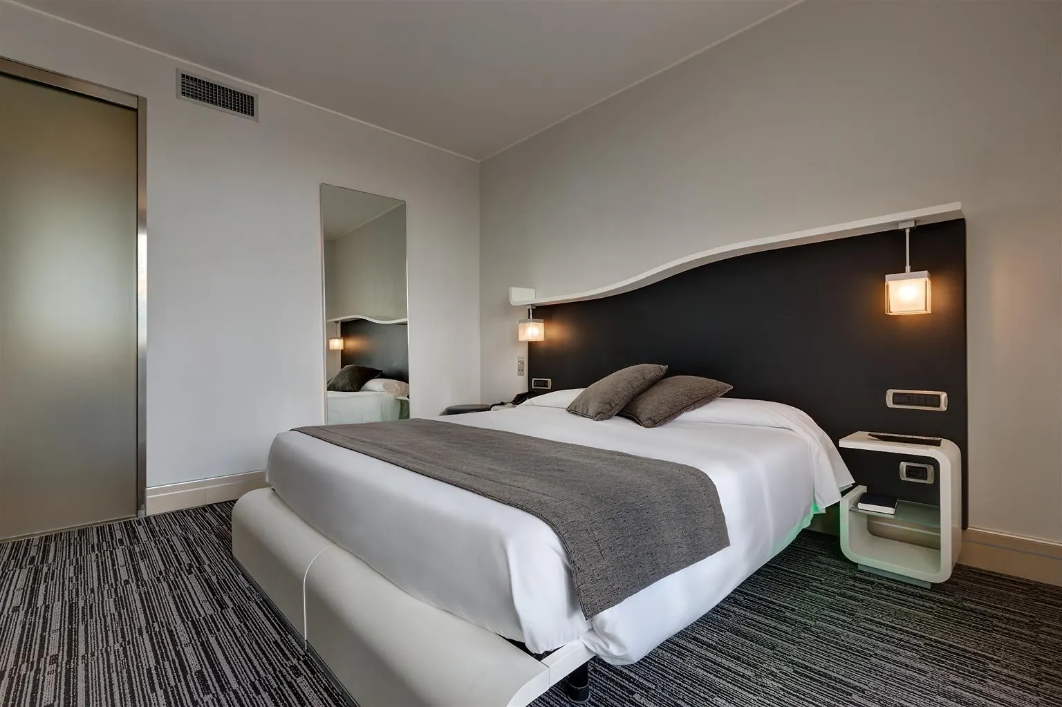 Best Western Premier Hotel Royal Santina Rome 4*,